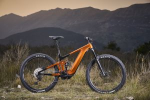 Le VTTAE Giant Trance X E+1 vainqueur du face-à-face E-Bike ...