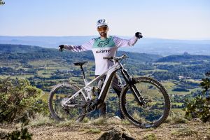 Jey Maréchal a testé le nouveau Giant Reign E+