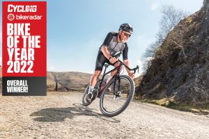 Le Revolt Advanced Pro nommé vélo de l'année 2022 par BikeRa...