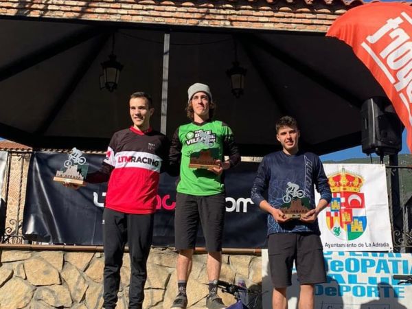 Nacho Valverde 4º scratch en La Adrada