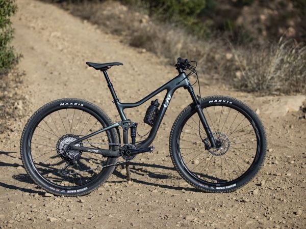 The Pique Advanced Pro 29 scores in Canadian Cycling's Top 5 Race Bike...
