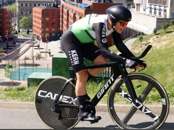 Buenas sensaciones para el Equipo Kern Pharma en la crono inicial de la Itzulia.