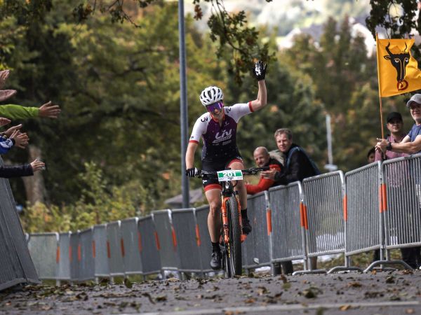 ¡Linda Indergand gana la Swiss Bike Cup Schaan y se llevó la general!