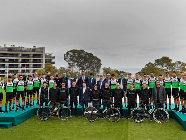 Presentación oficial del Equipo Kern Pharma.