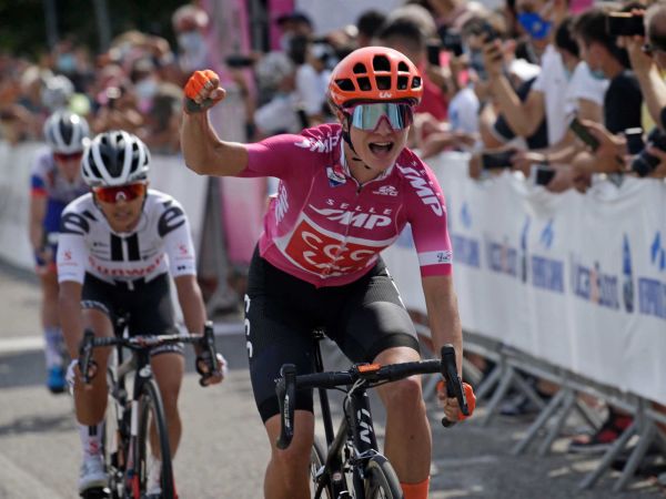 Vos Scores Third Win at Giro Rosa!