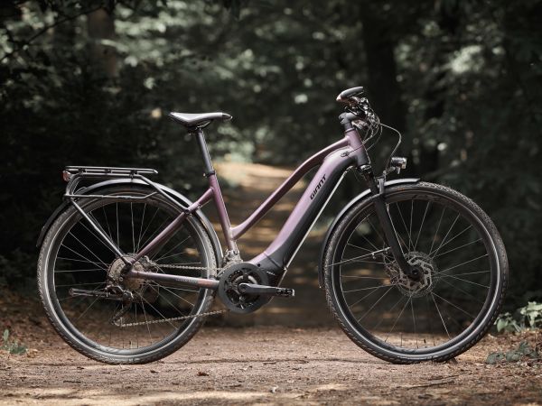 GIANT PRESENTA LA EXPLORE E + PRO, UNA NUEVA E-BIKE VERSÁTIL PARA AVENTURAS DIARIAS Y TREKKING DE LARGA DISTANCIA.