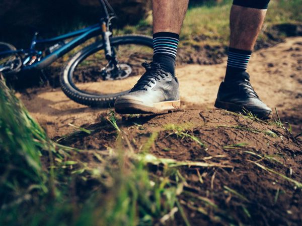 NUEVAS GIANT SHUTTLE FLAT