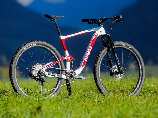 Gagne ton Anthem Advanced Pro aux couleurs de VTT Magazine