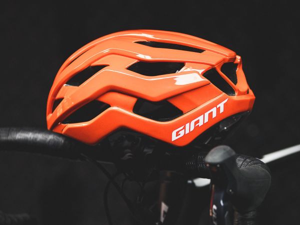 Przedstawiamy nowy kask Rev Pro MIPS!