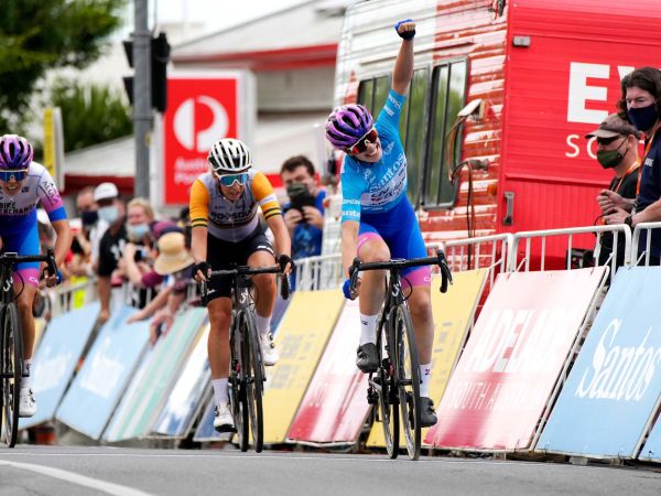 Ruby Roseman-Gannon sprinting to win the final stage of the Santos Festival of Cycling