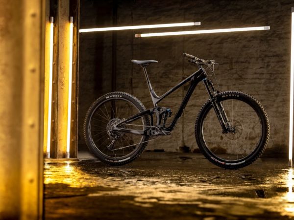 Trance X Advanced Pro 1 holt sich den Design & Innovation Award 2021