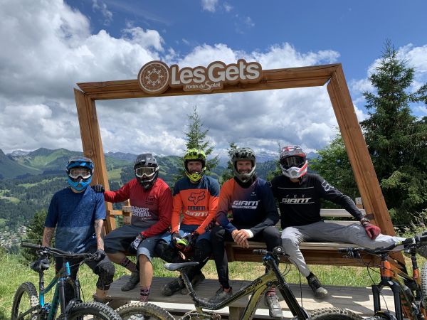 Nice People & Good Trails, sous le soleil des Gets
