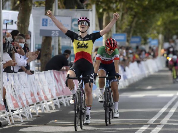 Lotte Kopecky winning stage 4, La Vuelta