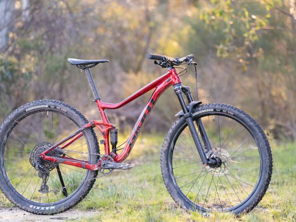 Flow MTB: Stance 29 a "Great Package for the Money"