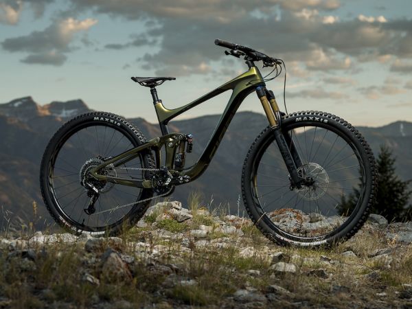 bike mag praises reign advanced pro 29 in annual bible review!