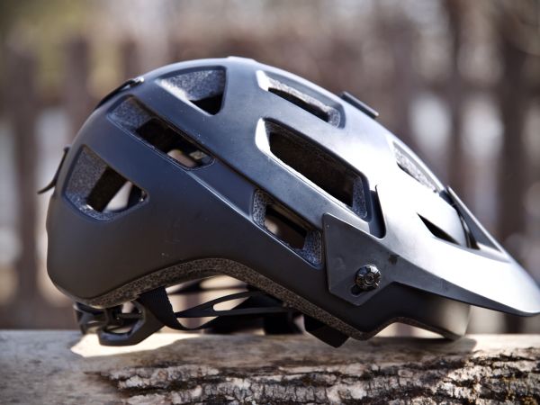 Bike Mag Says Rail SX MIPS Helmet "Checks all the Boxes"