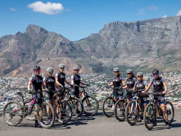 Sledite ekipam ekipe Liv's Trail Squad v Absa Cape Epic