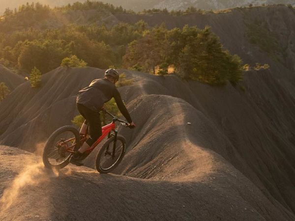 Comment bien descendre avec son E-Bike ?
