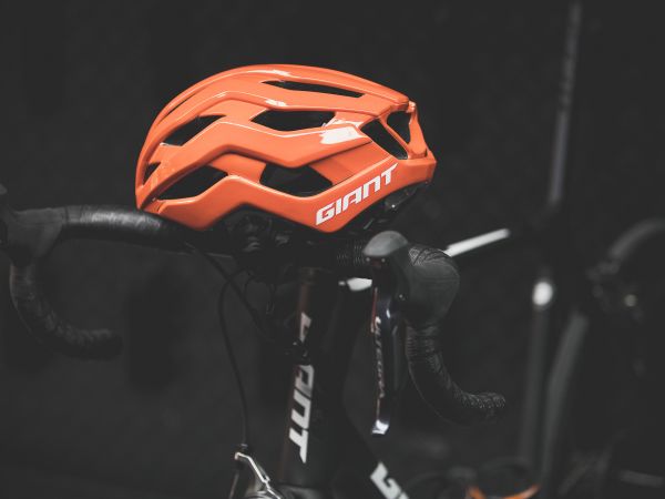 INTRODUCTIE: DE GLOEDNIEUWE REV MIPS PRO HELM