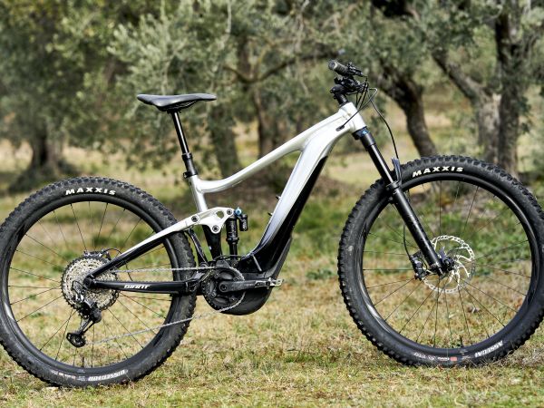 Le Trance X E+ Pro 29 testé par EBlue Ride