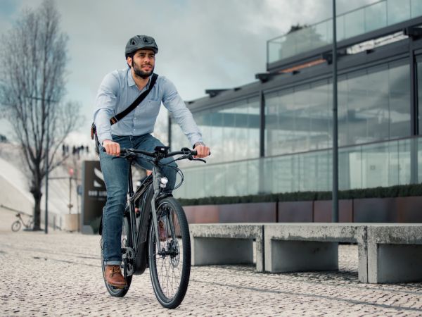Premiera: nowy Giant FastRoad E+ EX Pro