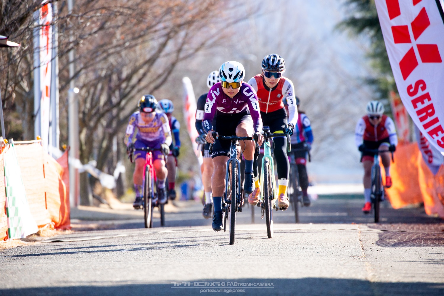 渡部選手がJCXシリーズ第8戦で今季初優勝 世界選に向けて弾み | Liv