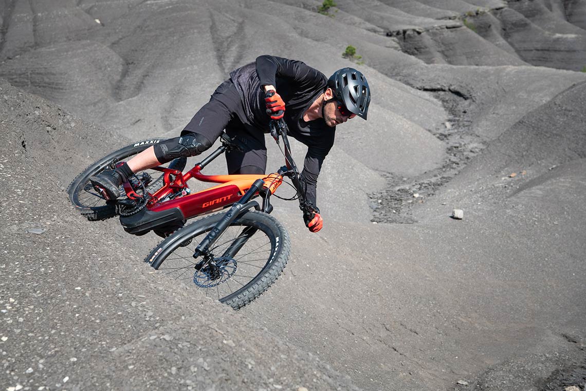 Electric Bike Downhill Handling Tips  Giant Bicycles Official site