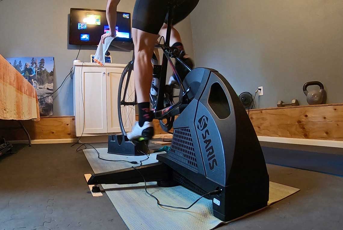 Cómo configurar tu bicicleta para entrenamiento en rodillo.