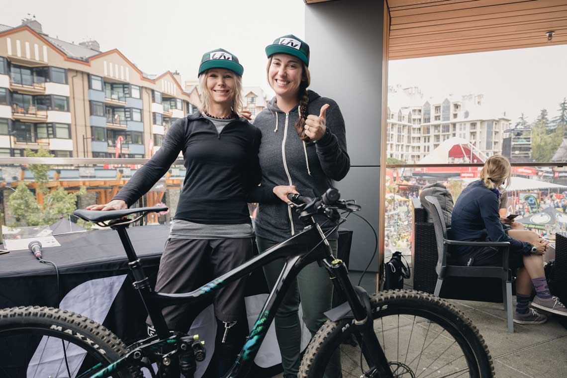 women mountain bikers