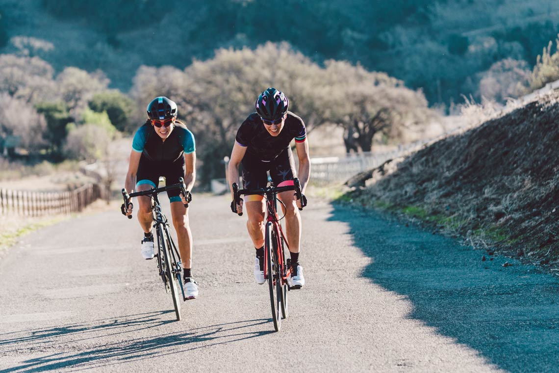 C mo desarrollar un sprint demoledor en una bici de ruta Liv