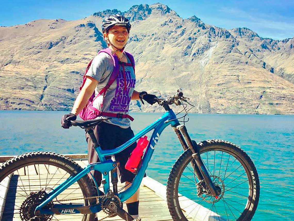 womens teal mountain bike