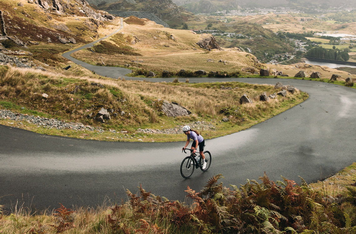 Climbing cheap road bike