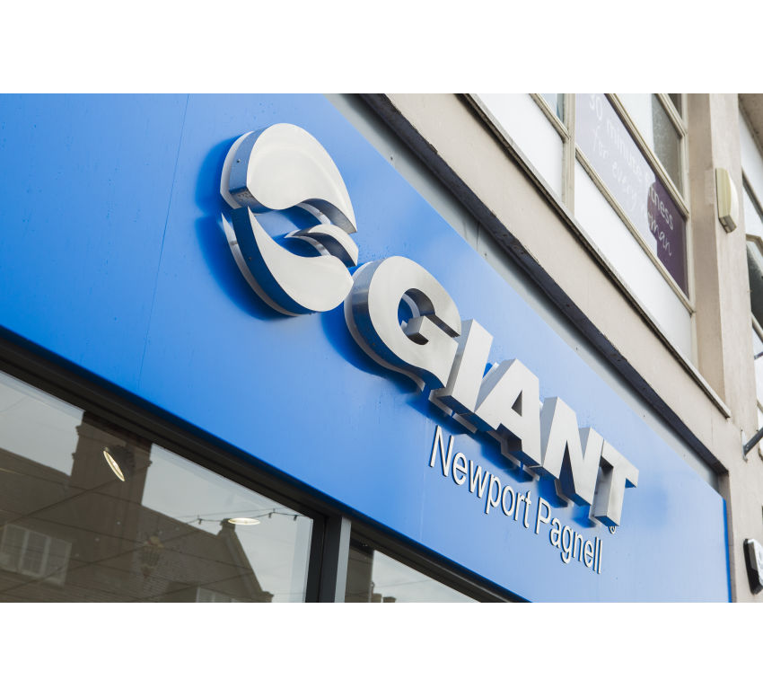 Giant Store Newport Pagnell ReOpen Following Refurbishment Liv