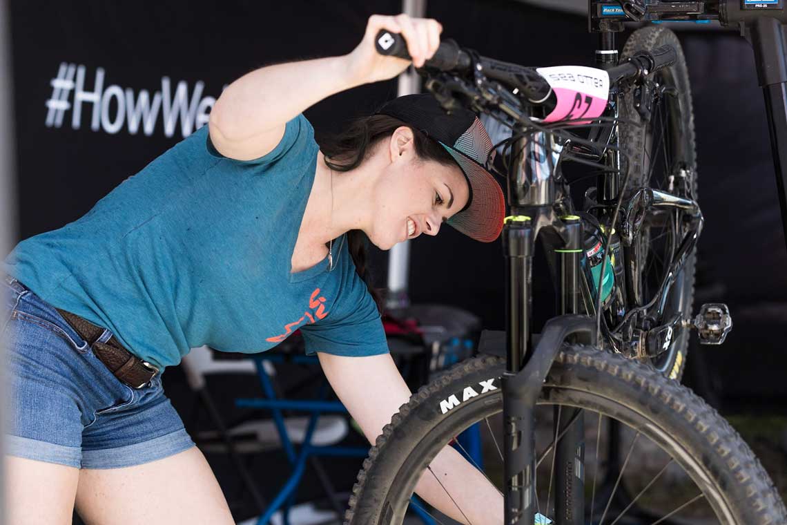 mountain bike mechanic